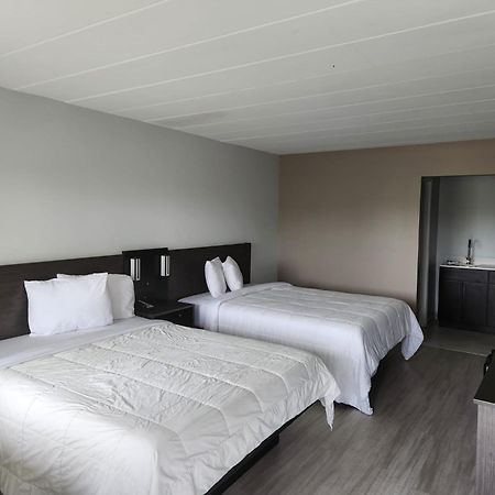 Royal Inn Hotel Индианаполис Экстерьер фото