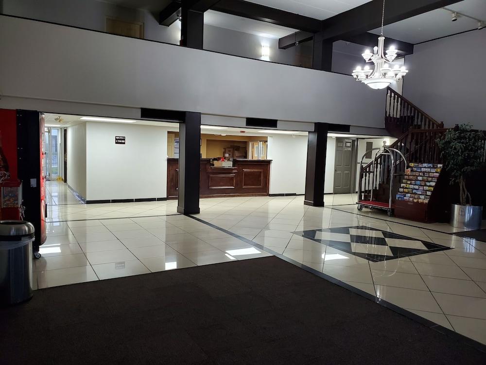 Royal Inn Hotel Индианаполис Экстерьер фото